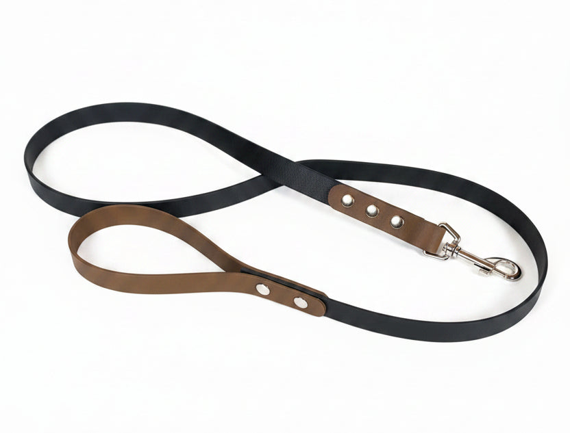 Laisse pour chien bi-couleurs artisanale en PVC 20mm – 135 cm – Qimmi Gold